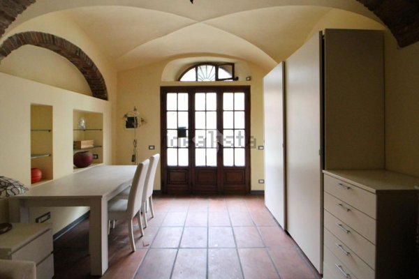 negozio in vendita a San Giuliano Terme in zona Ripafratta