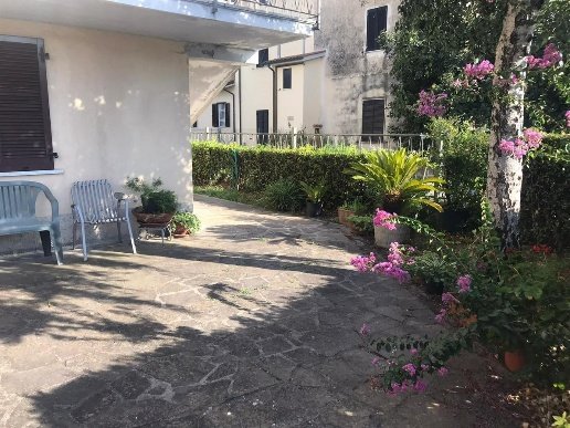 appartamento in vendita a San Giuliano Terme in zona Madonna dell'Acqua