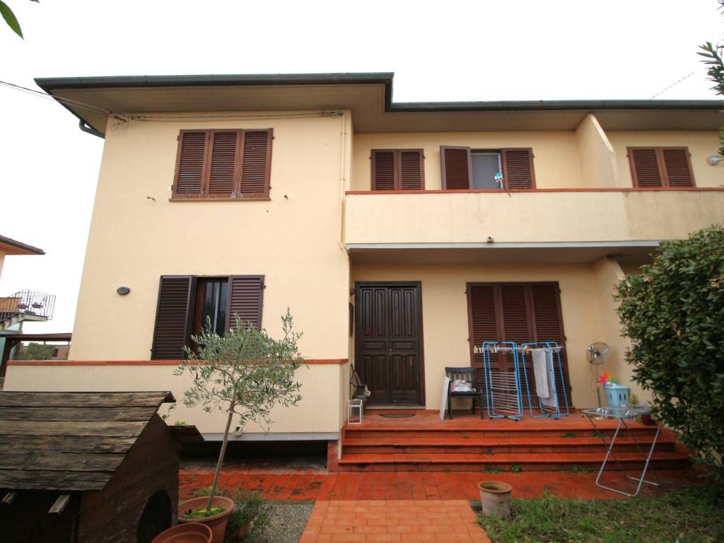 casa indipendente in vendita a San Giuliano Terme in zona Pontasserchio