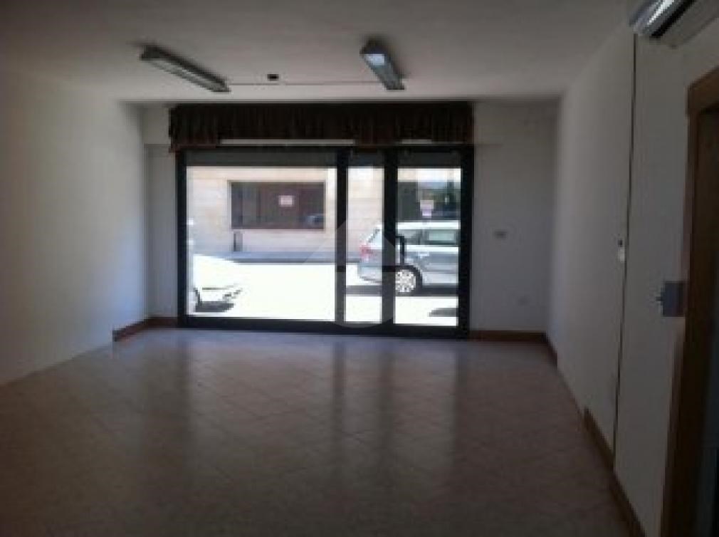 locale commerciale in vendita a San Giuliano Terme