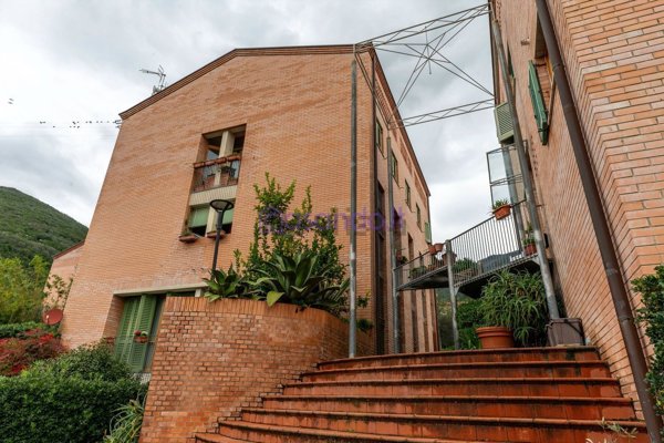 appartamento in vendita a San Giuliano Terme in zona Agnano