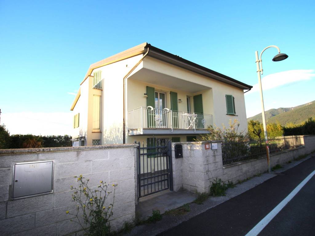 casa indipendente in vendita a San Giuliano Terme in zona Colignola