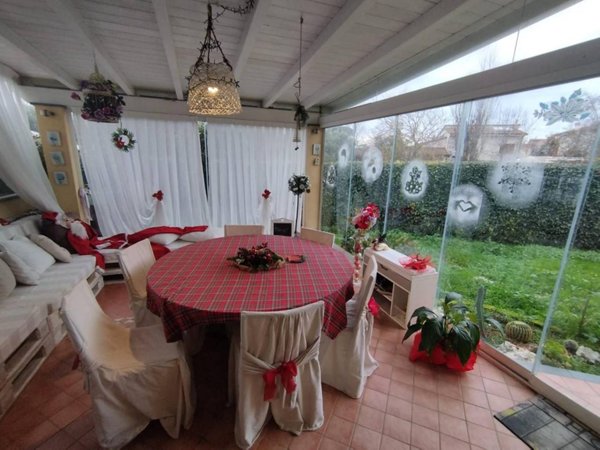 casa indipendente in vendita a San Giuliano Terme in zona Pontasserchio