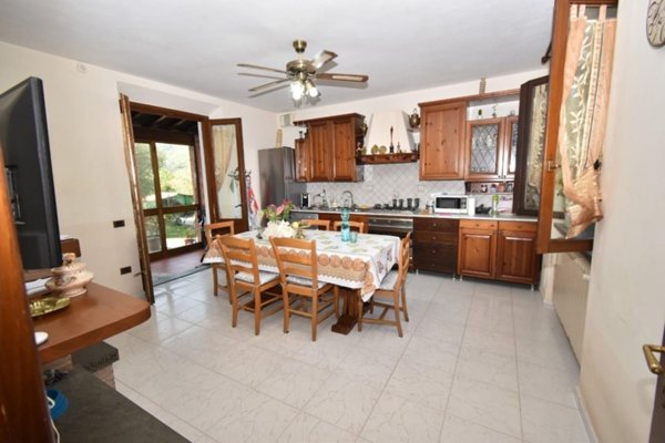 casa indipendente in vendita a San Giuliano Terme in zona Molina di Quosa