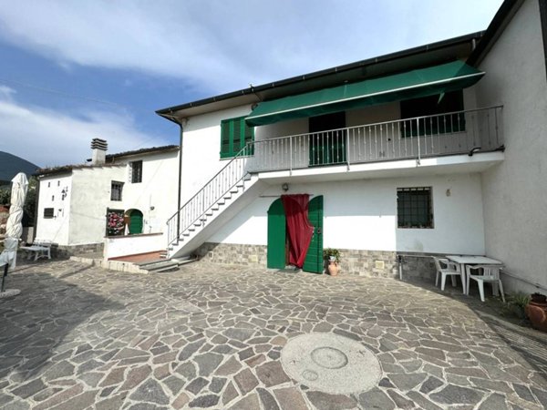 casa indipendente in vendita a San Giuliano Terme in zona Campo