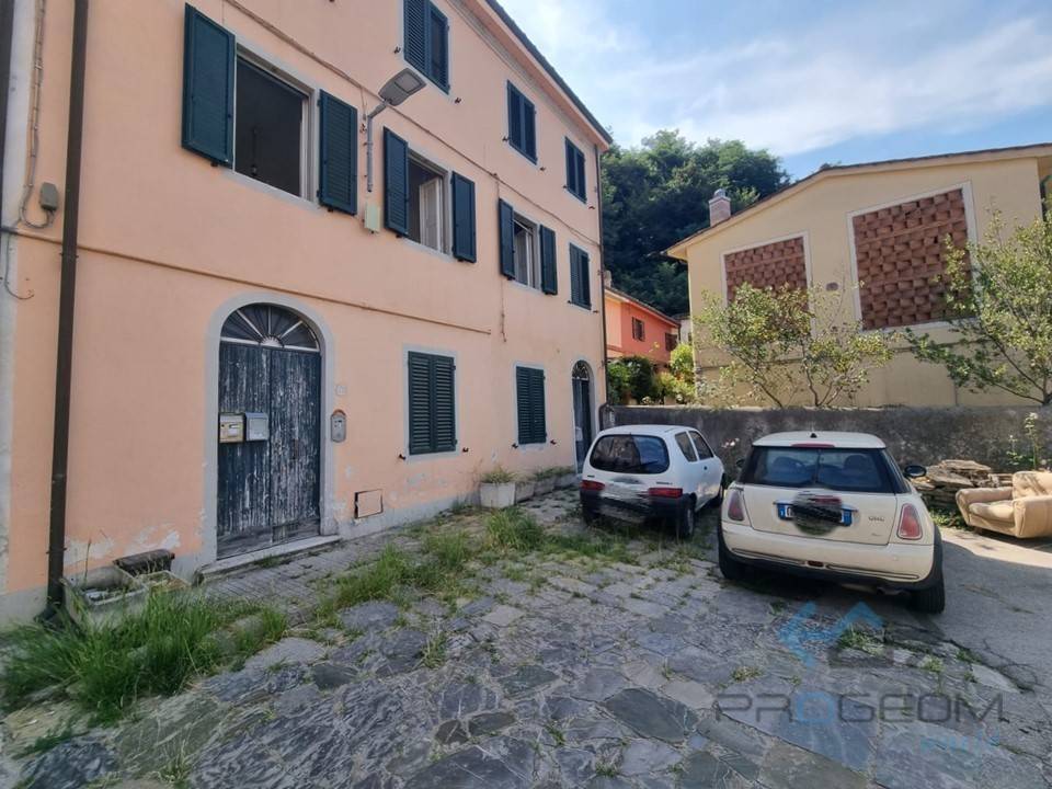 casa indipendente in vendita a San Giuliano Terme in zona Ripafratta