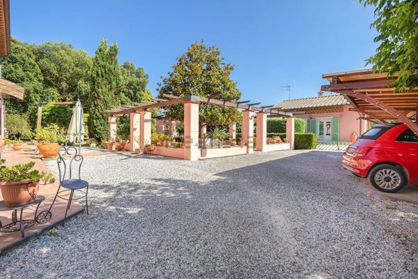 casale in vendita a San Giuliano Terme in zona Colignola