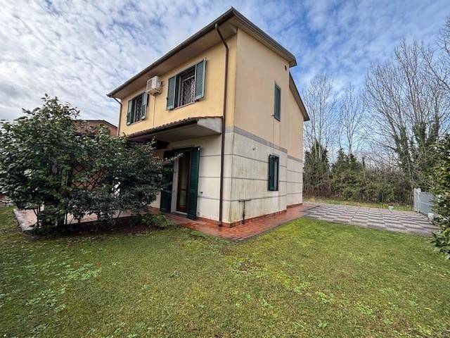 casa indipendente in vendita a San Giuliano Terme