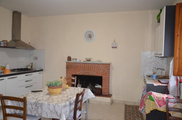 casa indipendente in vendita a San Giuliano Terme in zona Campo