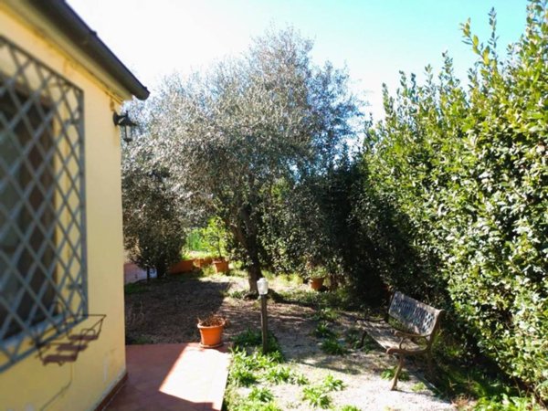 casa indipendente in vendita a San Giuliano Terme