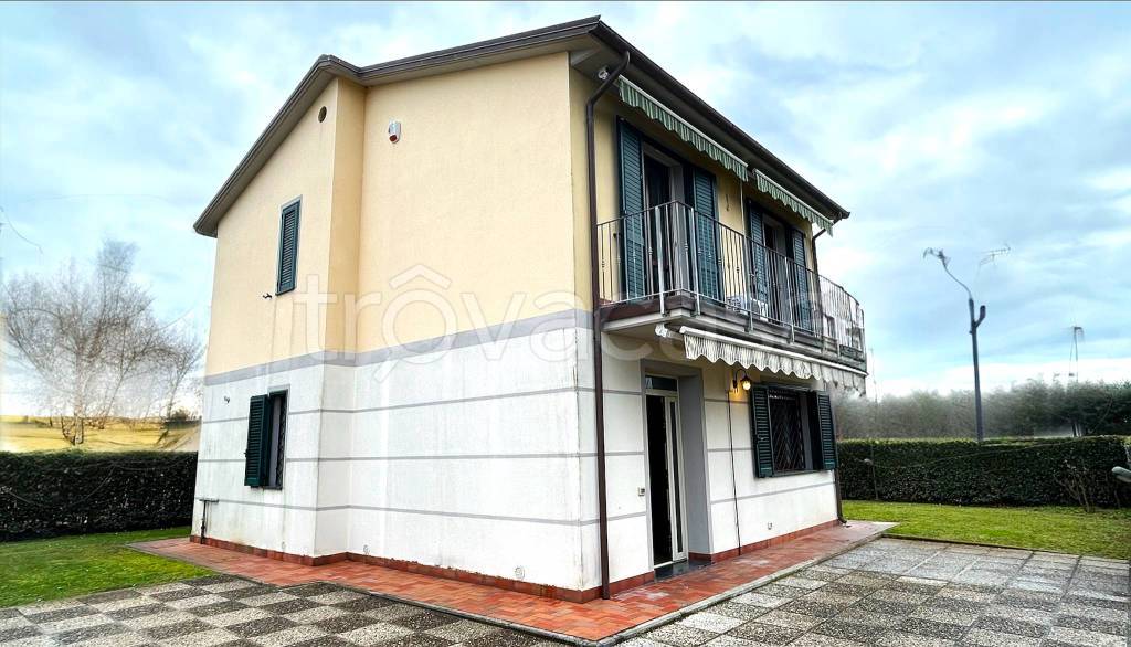 casa indipendente in vendita a San Giuliano Terme in zona San Martino a Ulmiano