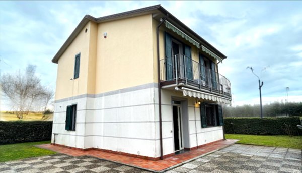 casa indipendente in vendita a San Giuliano Terme in zona Pontasserchio