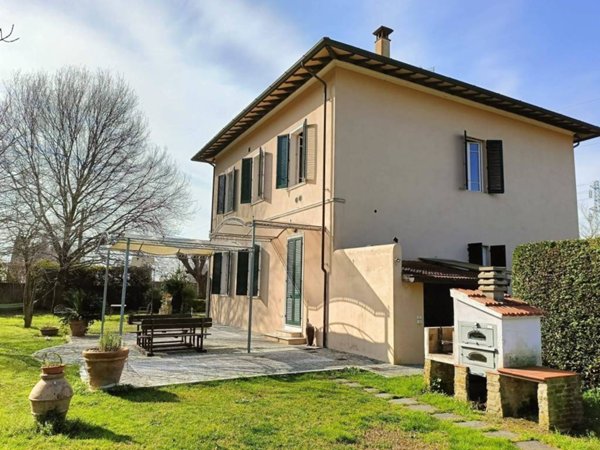 casa indipendente in vendita a San Giuliano Terme in zona Molina di Quosa