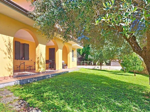 casa indipendente in vendita a San Giuliano Terme in zona Orzignano