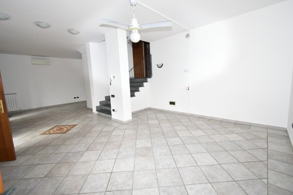 casa indipendente in vendita a San Giuliano Terme in zona Pontasserchio