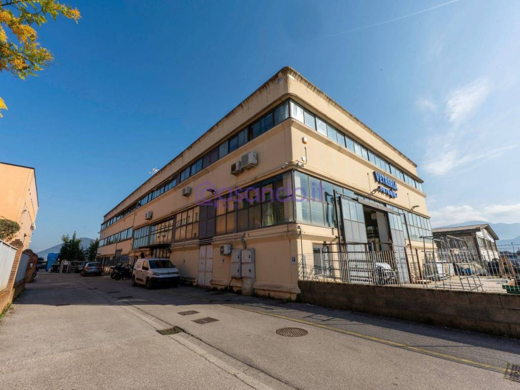 negozio in vendita a San Giuliano Terme in zona Pontasserchio