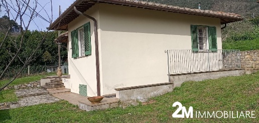 casa indipendente in vendita a San Giuliano Terme in zona Agnano