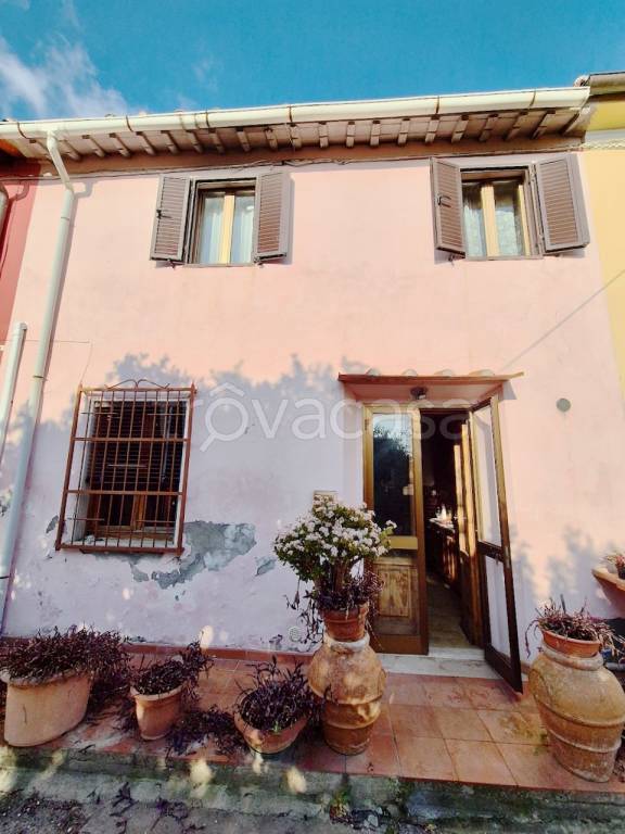 casa indipendente in vendita a San Giuliano Terme in zona Pappiana