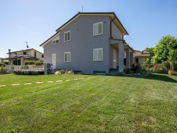 casa indipendente in vendita a San Giuliano Terme in zona Colignola