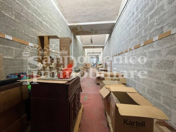 locale commerciale in vendita a San Giuliano Terme in zona Ghezzano