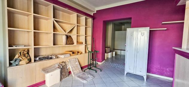 negozio in vendita a San Giuliano Terme in zona Pontasserchio