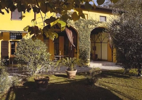 casale in vendita a San Giuliano Terme in zona Molina di Quosa