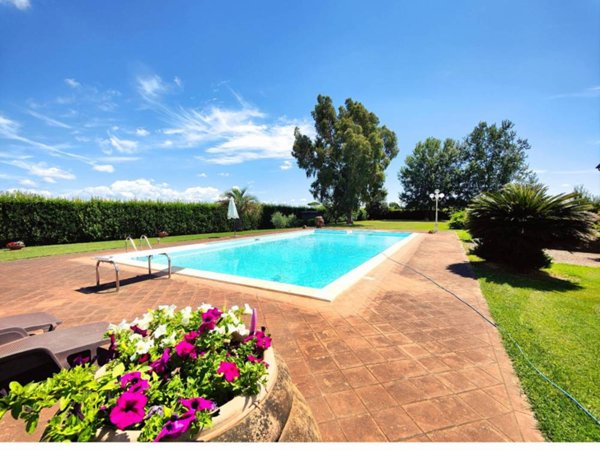 casa indipendente a San Giuliano Terme in zona Sant'Andrea in Pescaiola