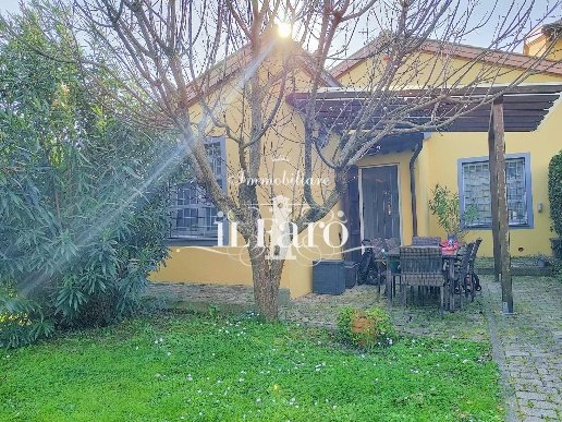 intera palazzina in vendita a San Giuliano Terme in zona Colignola