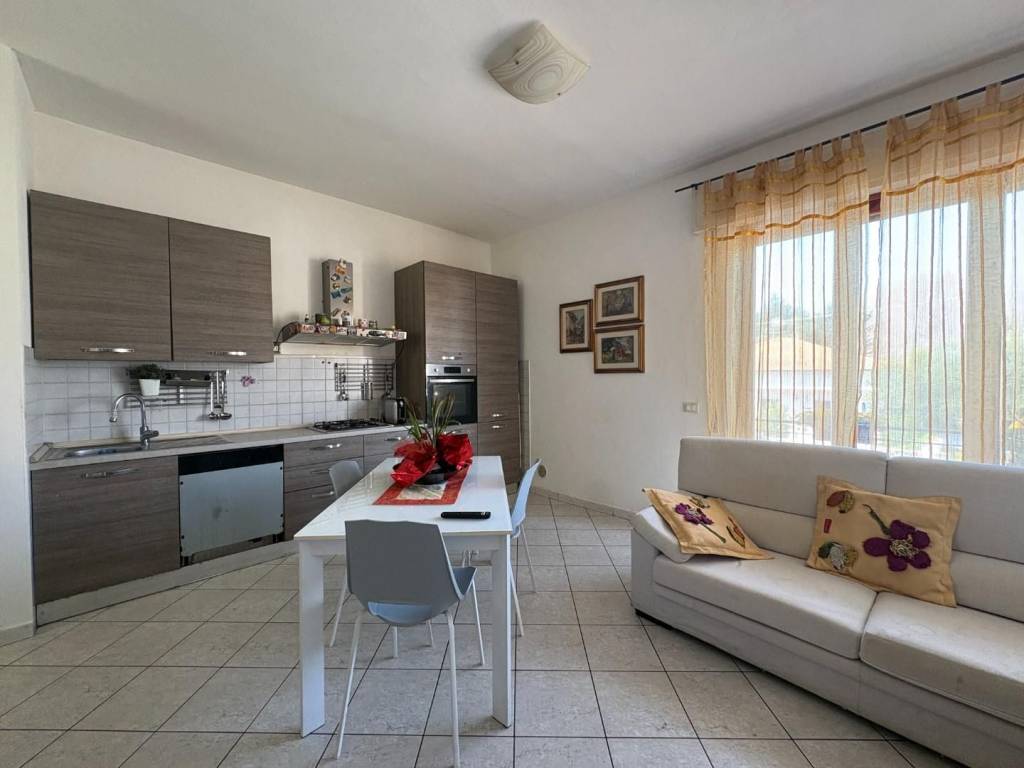 appartamento in vendita a San Giuliano Terme in zona Pappiana