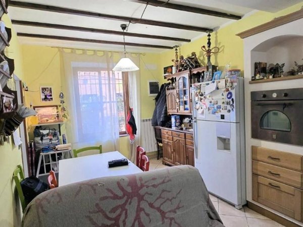 casa indipendente in vendita a San Giuliano Terme in zona Ripafratta