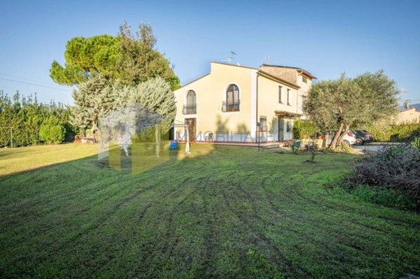 casa indipendente in vendita a San Giuliano Terme in zona Arena-Metato