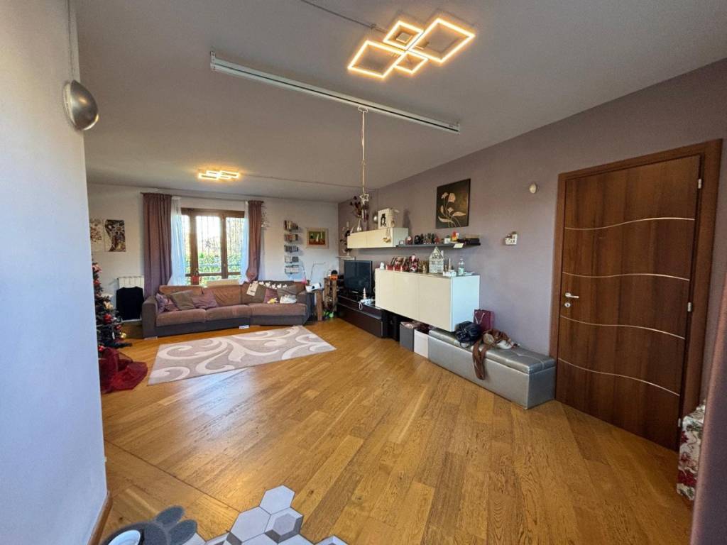 casa indipendente in vendita a San Giuliano Terme in zona Pappiana