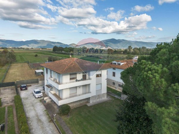 casa indipendente in vendita a San Giuliano Terme in zona Campo