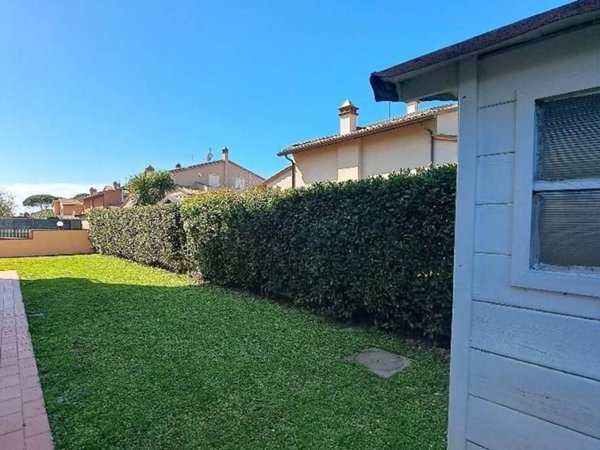 casa indipendente in vendita a San Giuliano Terme in zona Campo