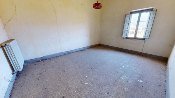 intera palazzina in vendita a San Giuliano Terme in zona Campo