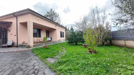 casa indipendente in vendita a San Giuliano Terme in zona Colignola