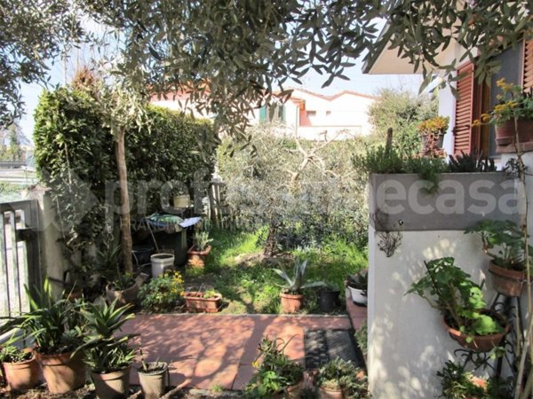 casa indipendente in vendita a San Giuliano Terme in zona Madonna dell'Acqua