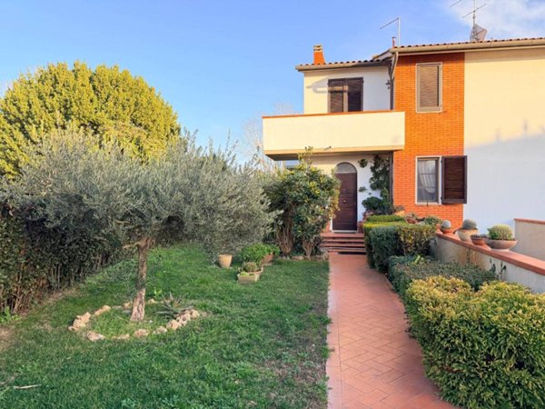 casa indipendente in vendita a San Giuliano Terme in zona Ghezzano