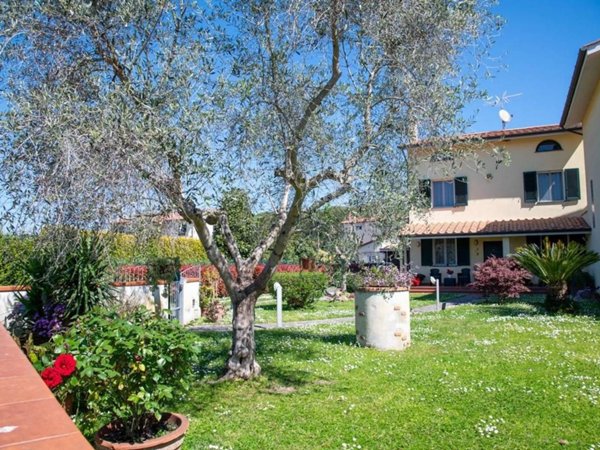 casa indipendente in vendita a San Giuliano Terme