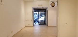 locale commerciale in vendita a San Giuliano Terme in zona Ripafratta