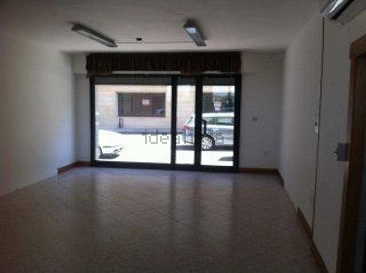 locale di sgombero in vendita a San Giuliano Terme