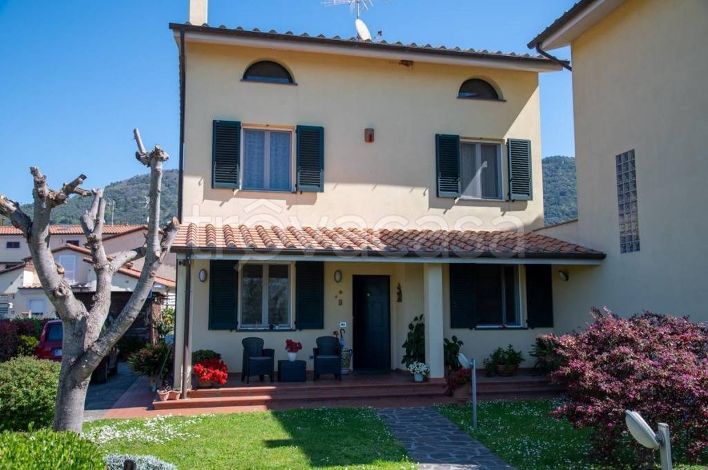 casa indipendente in vendita a San Giuliano Terme