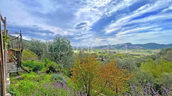 casa indipendente in vendita a San Giuliano Terme