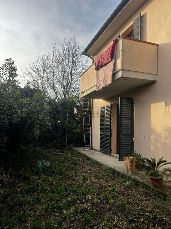 casa indipendente in vendita a San Giuliano Terme in zona Arena-Metato