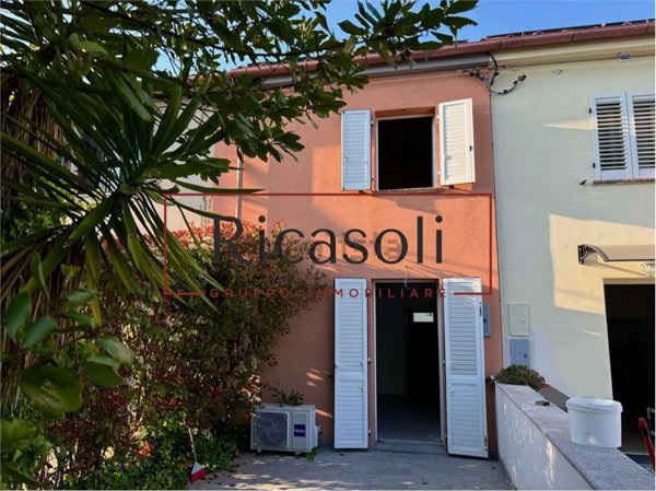 casa indipendente in vendita a San Giuliano Terme