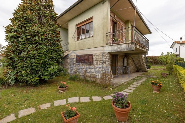 casa indipendente in vendita a San Giuliano Terme