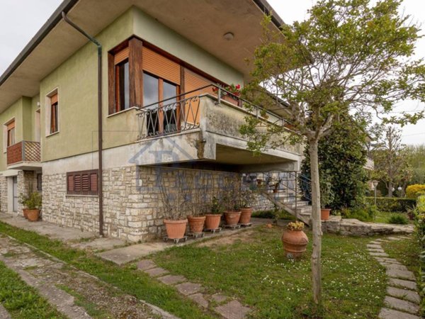 casa indipendente in vendita a San Giuliano Terme