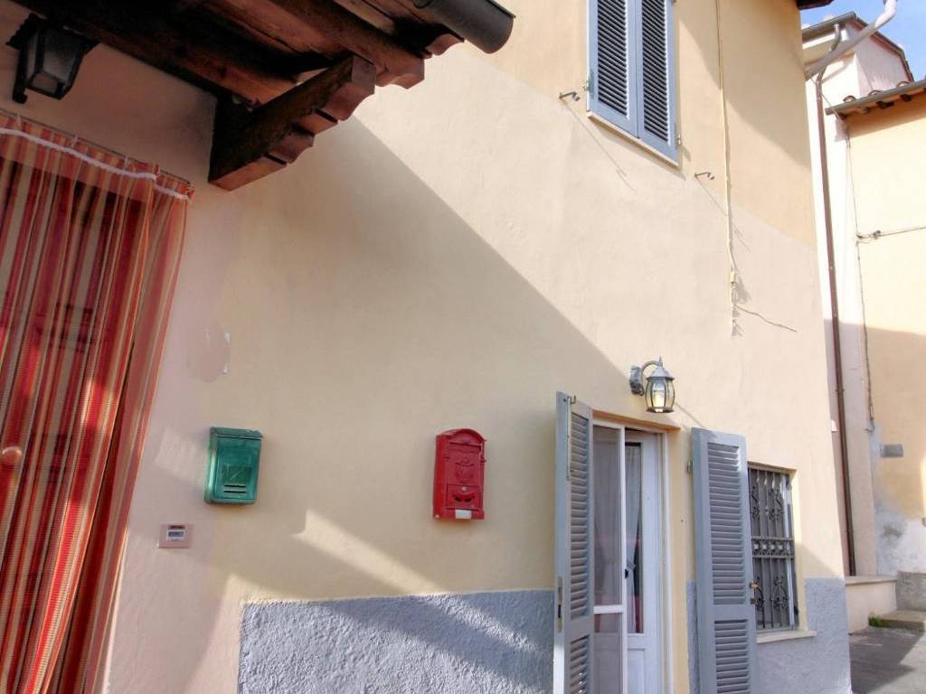 casa indipendente in vendita a San Giuliano Terme in zona Agnano