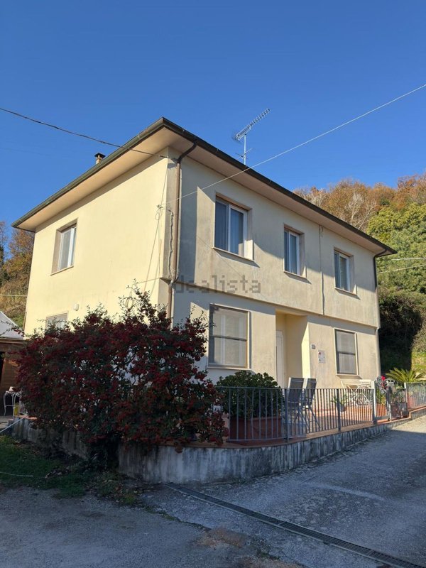 casa indipendente in vendita a San Giuliano Terme