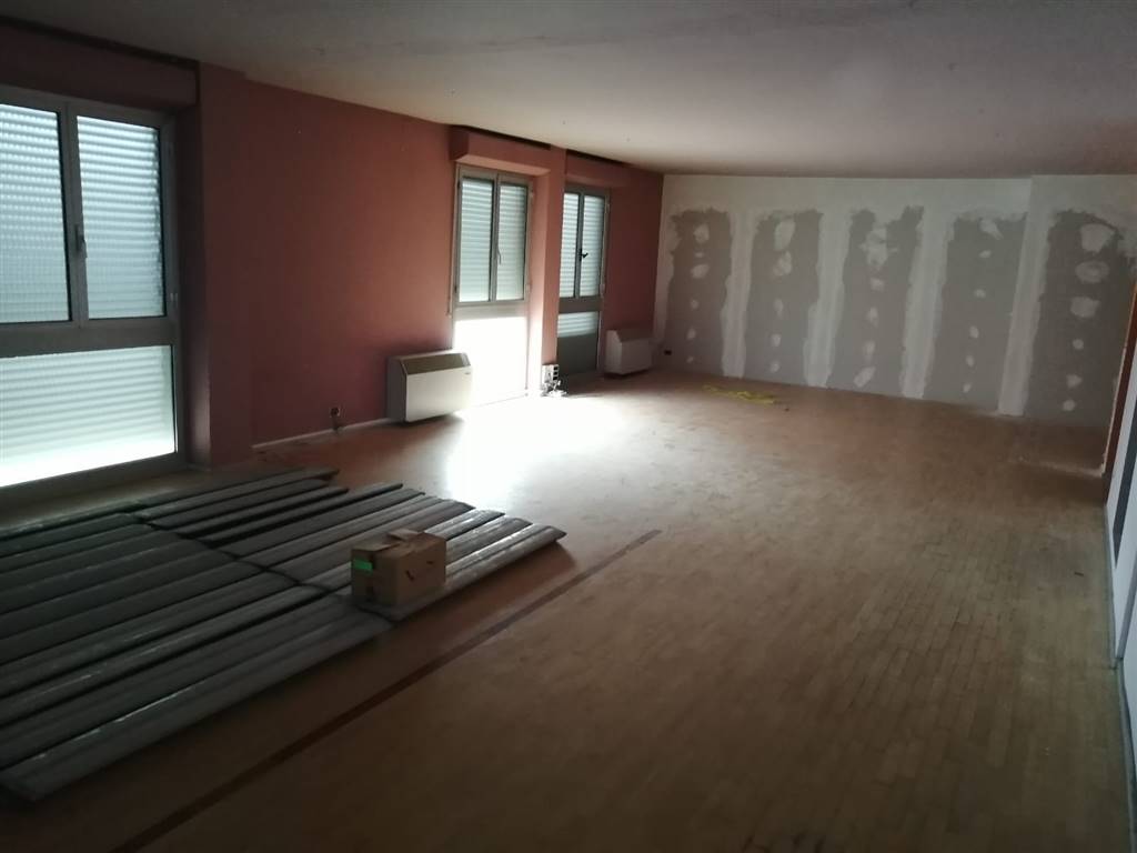 ufficio in vendita a San Giuliano Terme